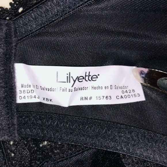 LilyetteTailored Minimizer Bra With Lace trim - Picture 11 of 11